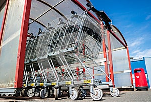 Discounter Shopping Cart photo