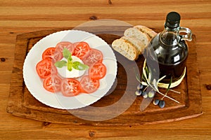 Dish with tometo and mozzarella