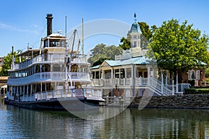 Disney world Mississippi paddle steamer boat orlando Florida