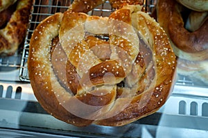 Display Soft Pretzels