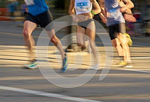 Distance Runners in an Urban Race