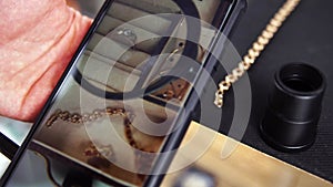 Distant appraising of jewellery by video-call using smartphone