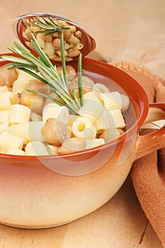 Ditalini with chickpea