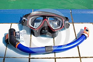 Dive mask and snorkel