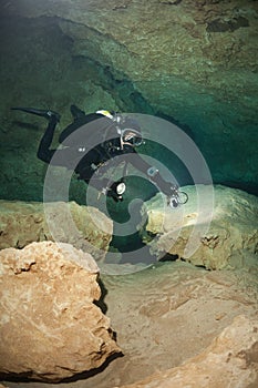 Divers underwater caves diving Florida Jackson Blue cave USA