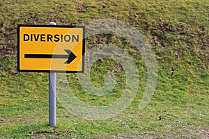 Diversion sign photo