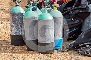 Diving cylinders with high pressure breathing gas for scuba diving