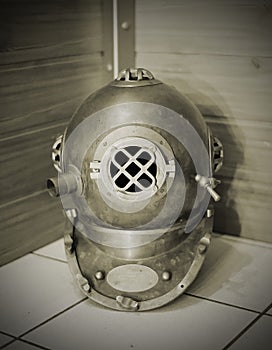 Diving helmet