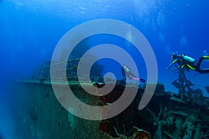Diving on a wreck