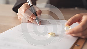 Divorce decree form with ring