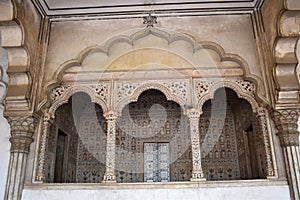 Diwan-i-am throne, Agra fort, Mughal architecture, Agra