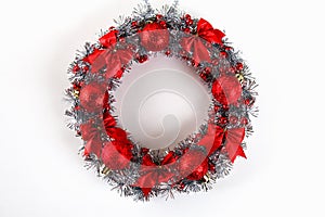 Diy Christmas wreath. Guide on the photo how to make a Christmas wreath with your own hands from a cardboard plate, tinsel, beads