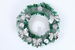 Diy Christmas wreath. Guide on the photo how to make a Christmas wreath with your own hands from a plastic plate, tinsel, beads,