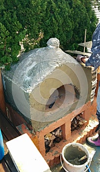 DIY wood burning outdoor pizza oven