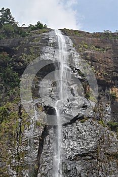 Diyaluma waterfall sri lanka