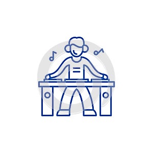 Dj line icon concept. Dj flat  vector symbol, sign, outline illustration.