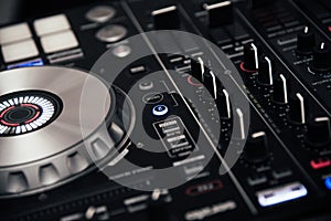 Dj mixer sound station