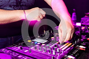DJ's hands