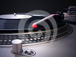 Dj turntable needle on record 2