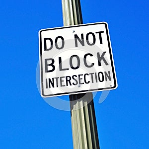 Do not block intersection sign