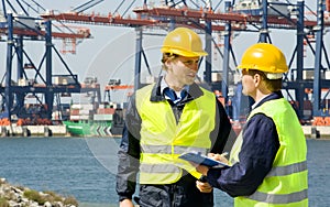 Dockers in a container harbor