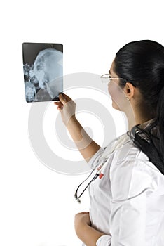 Doctor analyze a head x-ray
