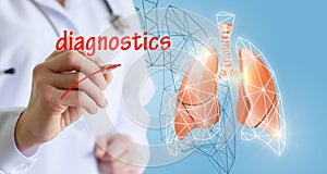 Doctor diagnoses the human lungs.