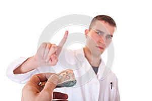 Doctor does not accept bribe