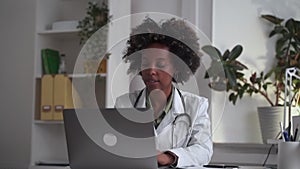 Doctor ehealth online service African-American lady at chat Spbas