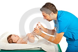 Doctor examine baby photo