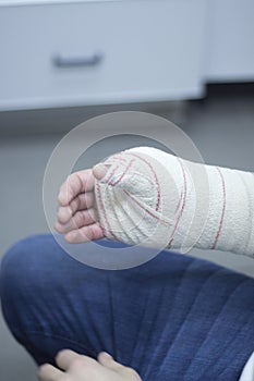 Doctor patient plaster cast