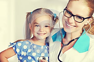Doctor pediatrician and child patient