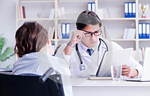 Doctor sharing discouraging lab test results to patient