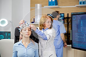 Doctor tracking data transmitted by brainwaves scanning headset