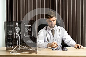 Doctors check patient information and diagnose disease from patient body scan data