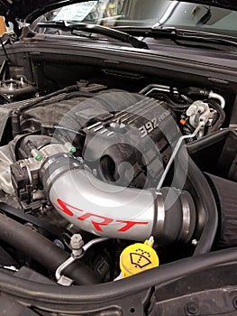 Dodge mopar durango srt motor