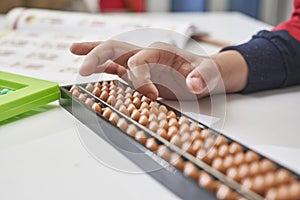 Doing mental math or mental arifmethic