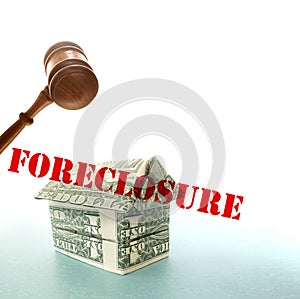 Dollar foreclosure house and gavel