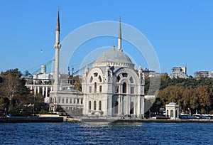 DolmabahÃ§e Mosque as seen from the Bosporus, Istanbul