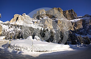 Dolomit in winter