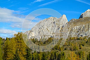 Dolomite mountains, Alpi Dolomiti in autumn yellow colors