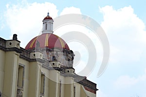 Cúpula de iglesia en México 