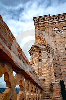 Cúpula a torres de catedral 