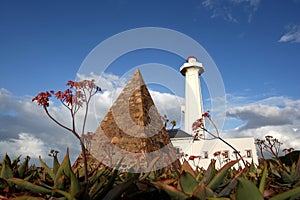 Donkin Pyramid and Lighthouse