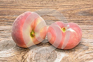 Donut peaches