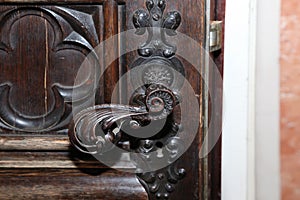 Door handle in the 18th century building.