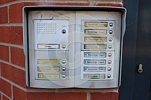 Door intercom buzzer for several flats