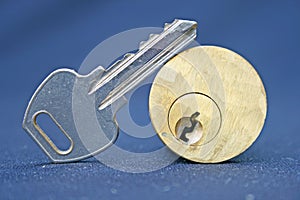 Door key and lock