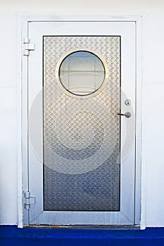 Door with porthole