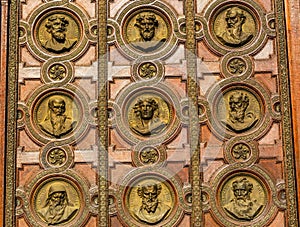 Door Statues Saint Stephens Cathedral Budapest Hungary